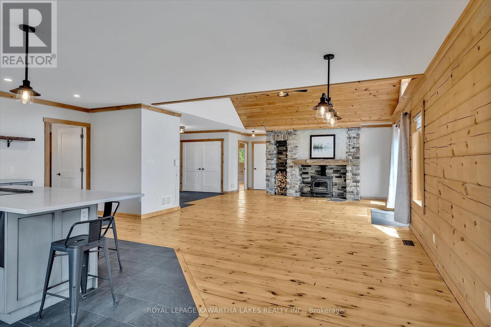 563 Heights Road, Kawartha Lakes, Ontario  K0L 2X0 - Photo 14 - X12228457