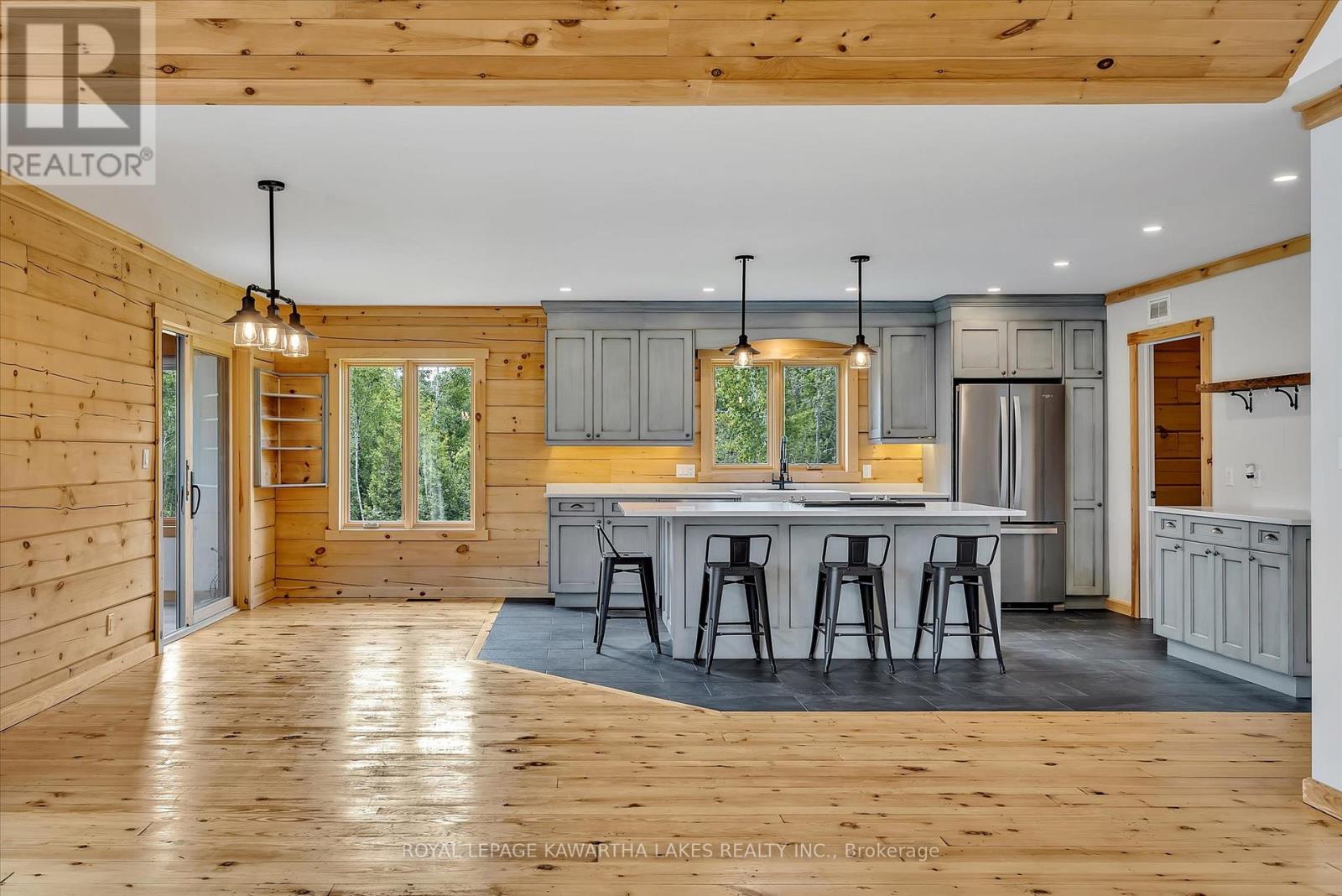 563 Heights Road, Kawartha Lakes, Ontario  K0L 2X0 - Photo 8 - X12228457