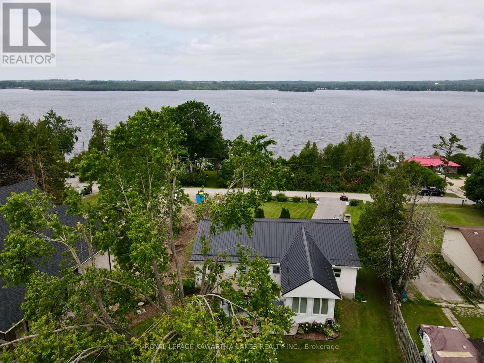 835 Cedar Glen Road, Kawartha Lakes, Ontario  K0M 1L0 - Photo 4 - X12235711