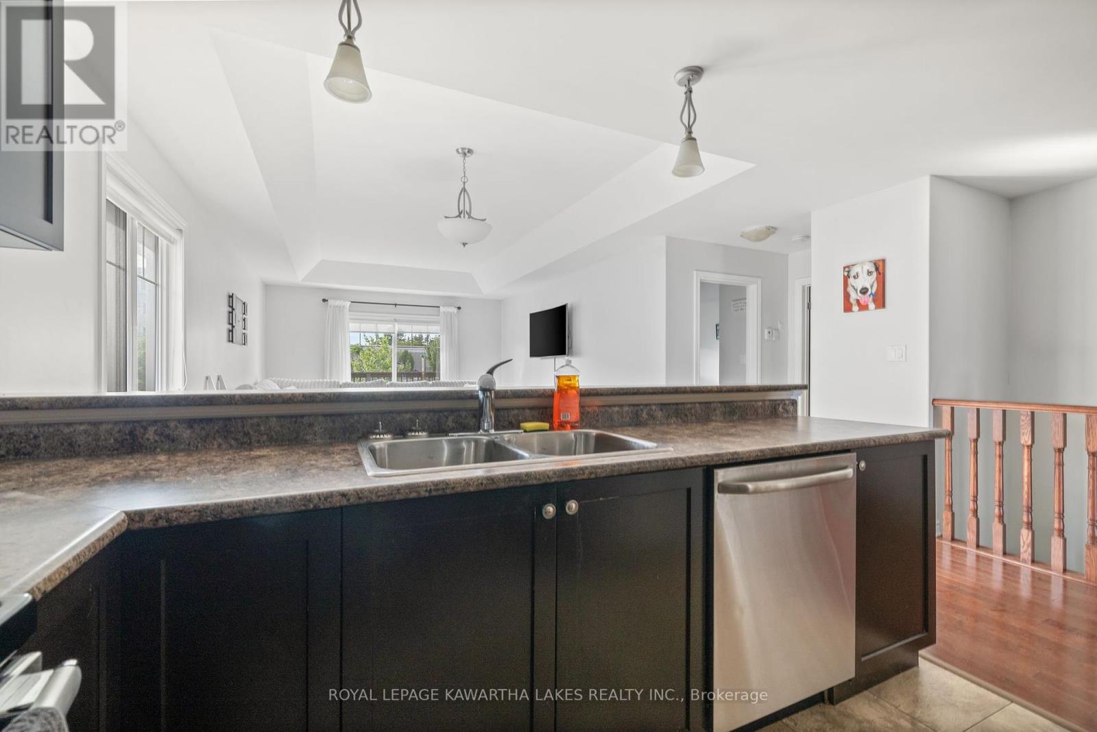 20 Lisbeth Crescent, Kawartha Lakes, Ontario  K9V 0C9 - Photo 12 - X12238923