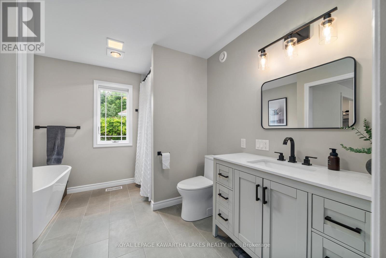 113 Queen Street, Kawartha Lakes, Ontario  K0M 1N0 - Photo 26 - X12240382