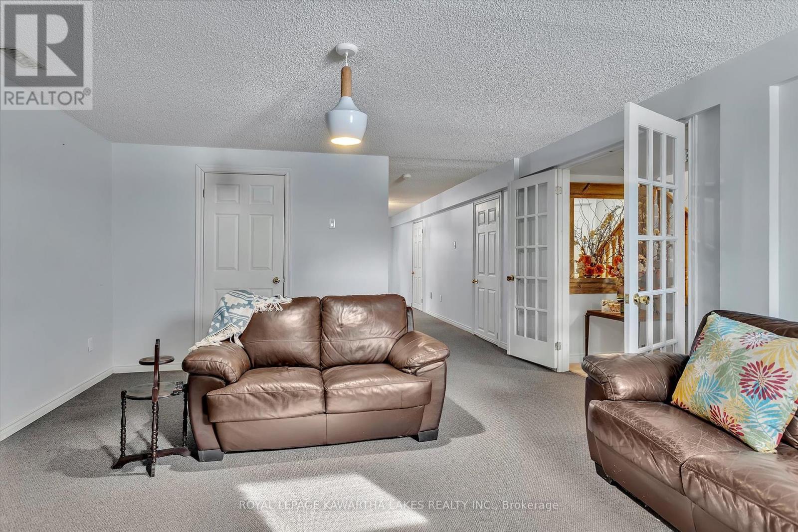85 Navigators Trail, Kawartha Lakes, Ontario  K0M 1A0 - Photo 28 - X12241260