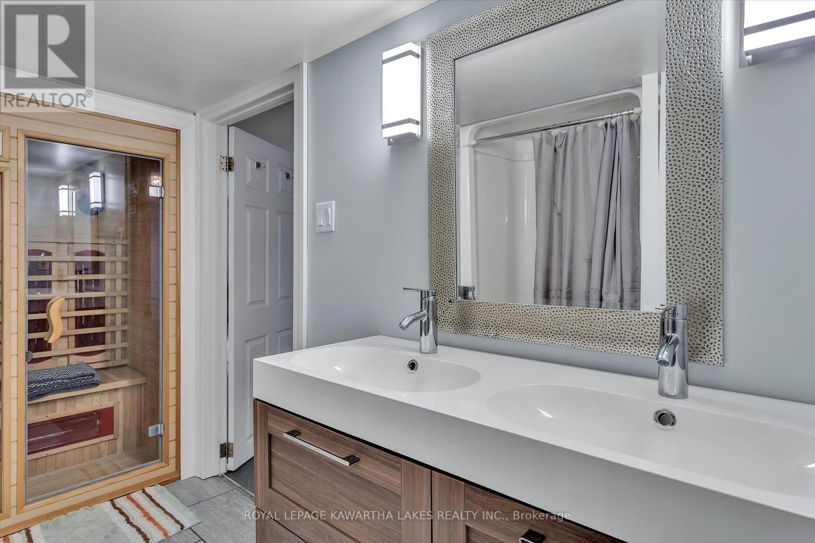 85 Navigators Trail, Kawartha Lakes, Ontario  K0M 1A0 - Photo 35 - X12241260