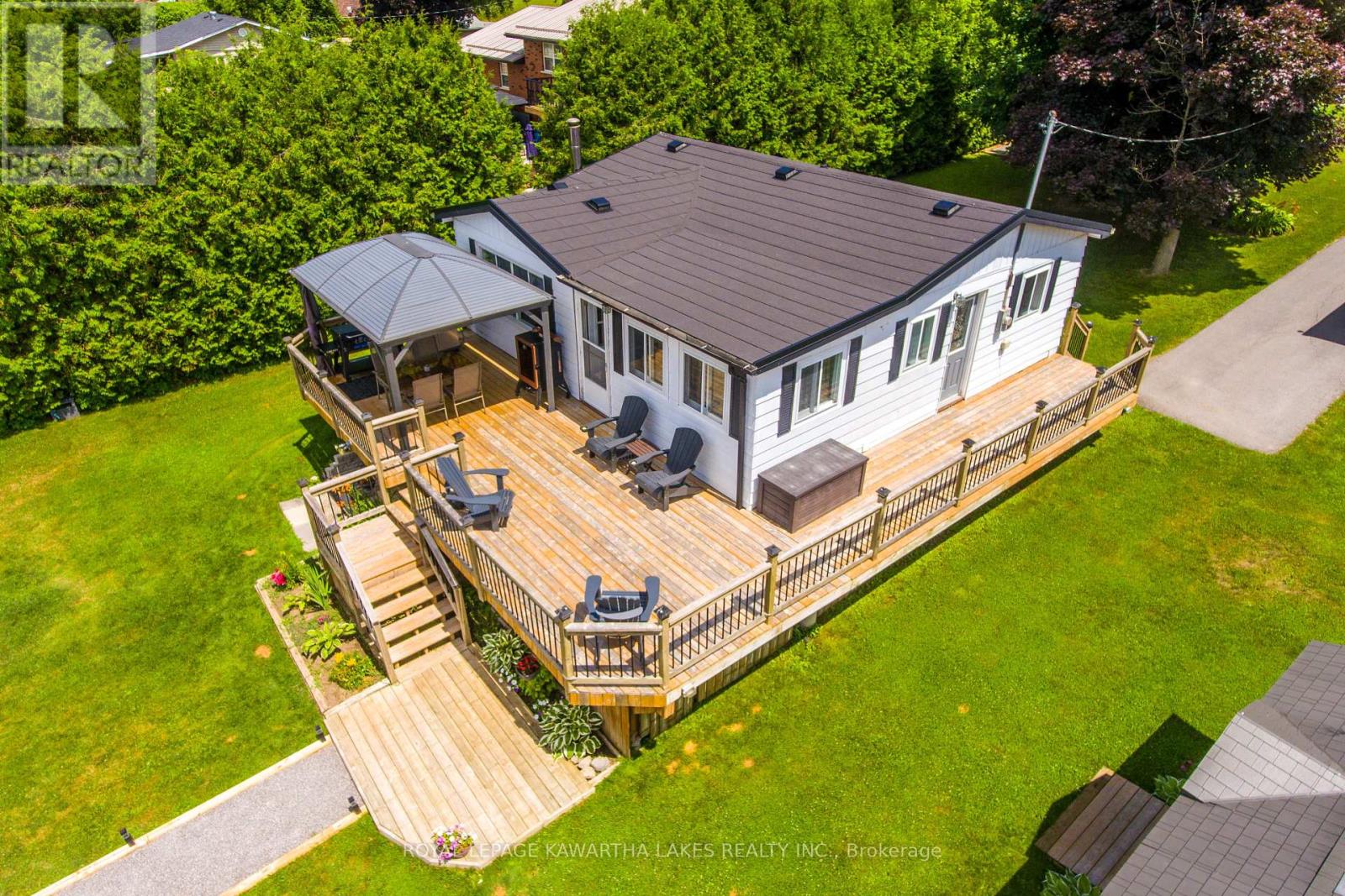28 Cadillac Boulevard, Kawartha Lakes, Ontario  K0L 2W0 - Photo 2 - X12246207