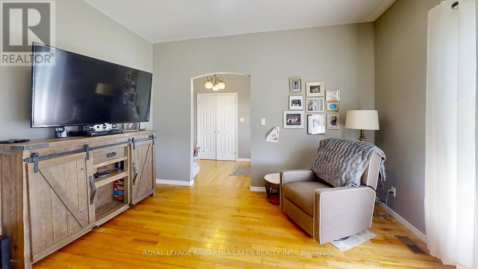 674 Osborne Street, Brock, Ontario  L0K 1A0 - Photo 7 - N12246668