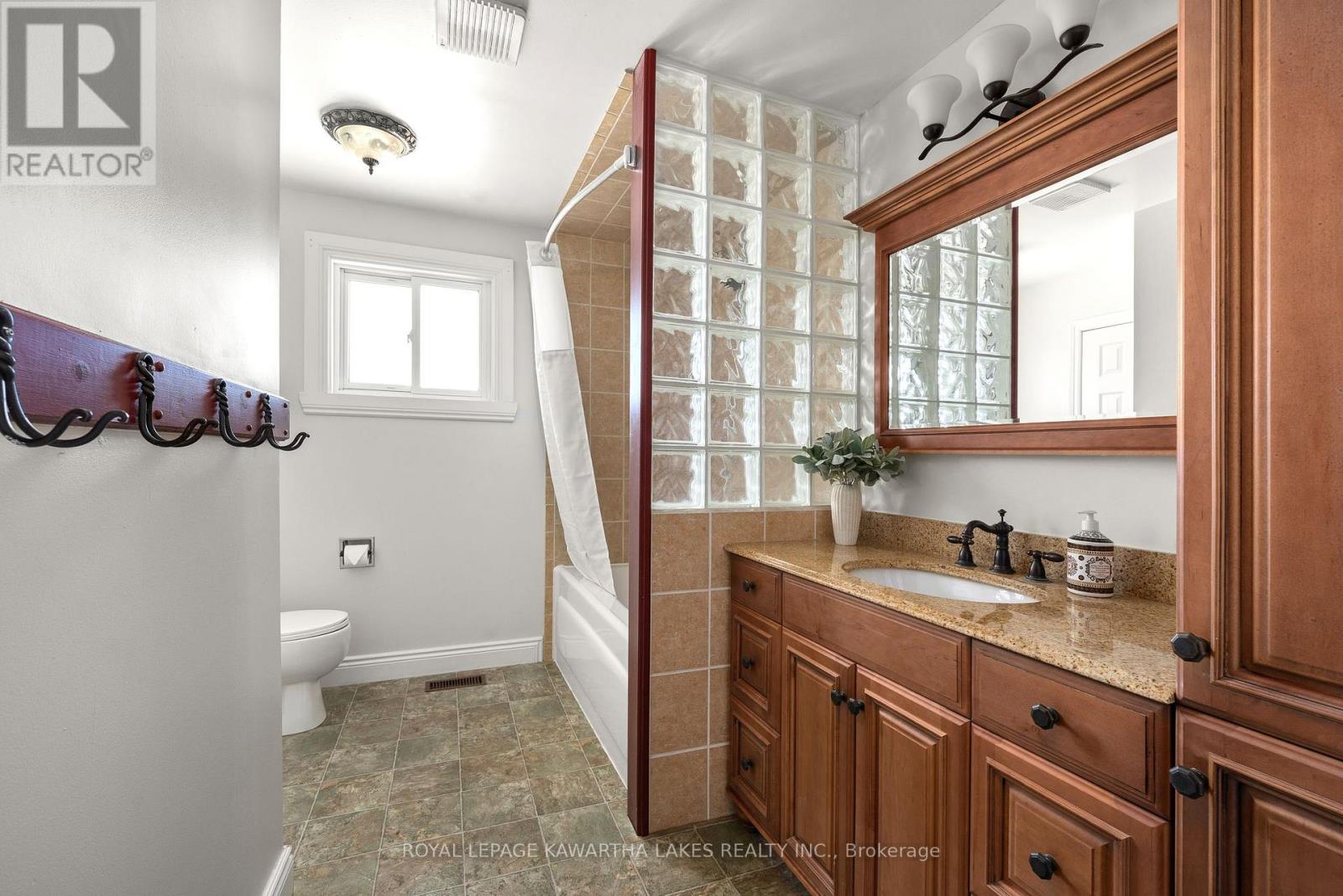 375 Snug Harbour Road, Kawartha Lakes, Ontario  K9V 4R6 - Photo 27 - X12276905