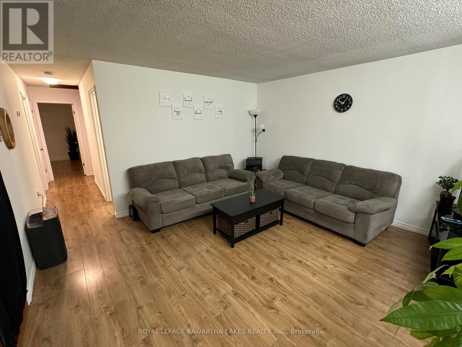 317 William Street N, Kawartha Lakes, Ontario  K9V 6A6 - Photo 6 - X12307505