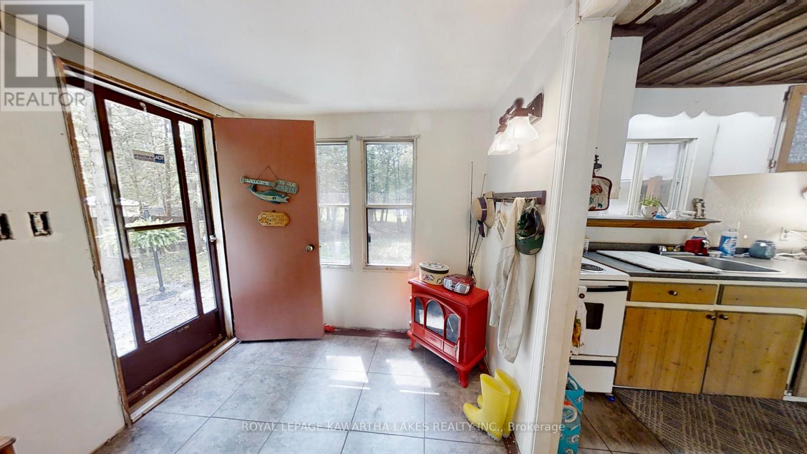 81 Mcguire Beach Road, Kawartha Lakes, Ontario  K0M 2B0 - Photo 16 - X12312657