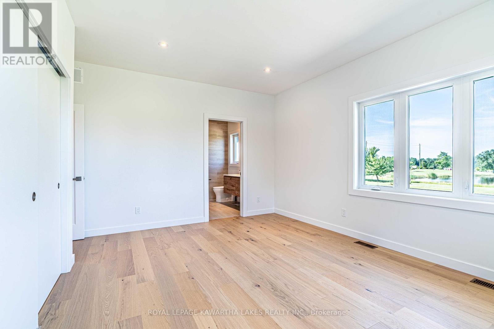 33 Coshs Road, Kawartha Lakes, Ontario  K0M 1A0 - Photo 12 - X12365927