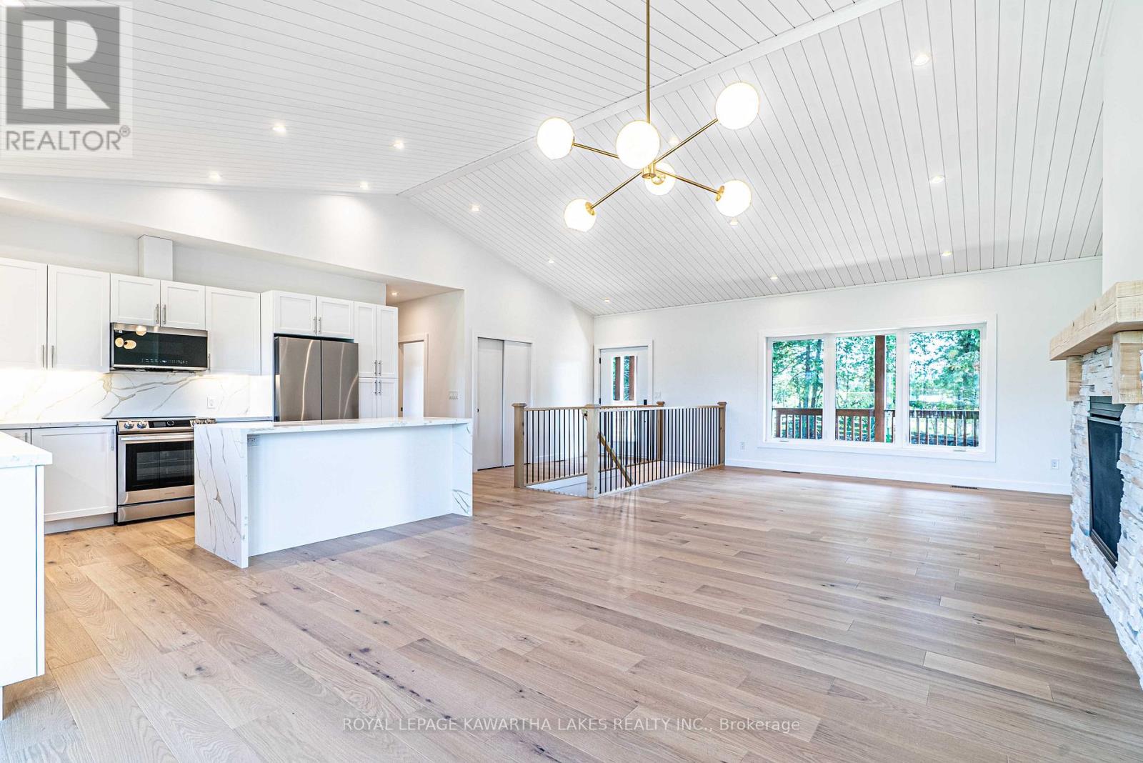 33 Coshs Road, Kawartha Lakes, Ontario  K0M 1A0 - Photo 3 - X12365927