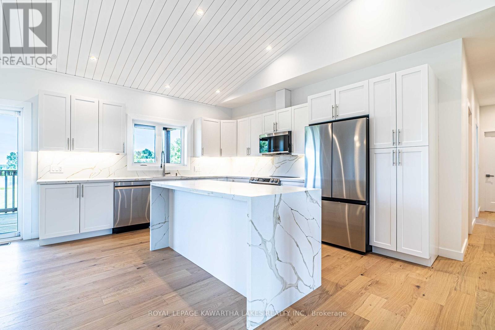 33 Coshs Road, Kawartha Lakes, Ontario  K0M 1A0 - Photo 5 - X12365927