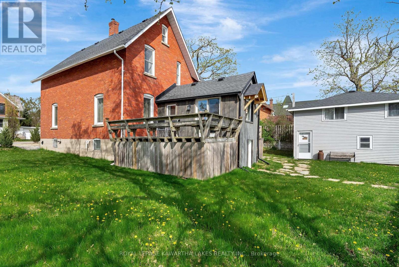45 Oak Street, Kawartha Lakes, Ontario  K0M 1N0 - Photo 37 - X12391085