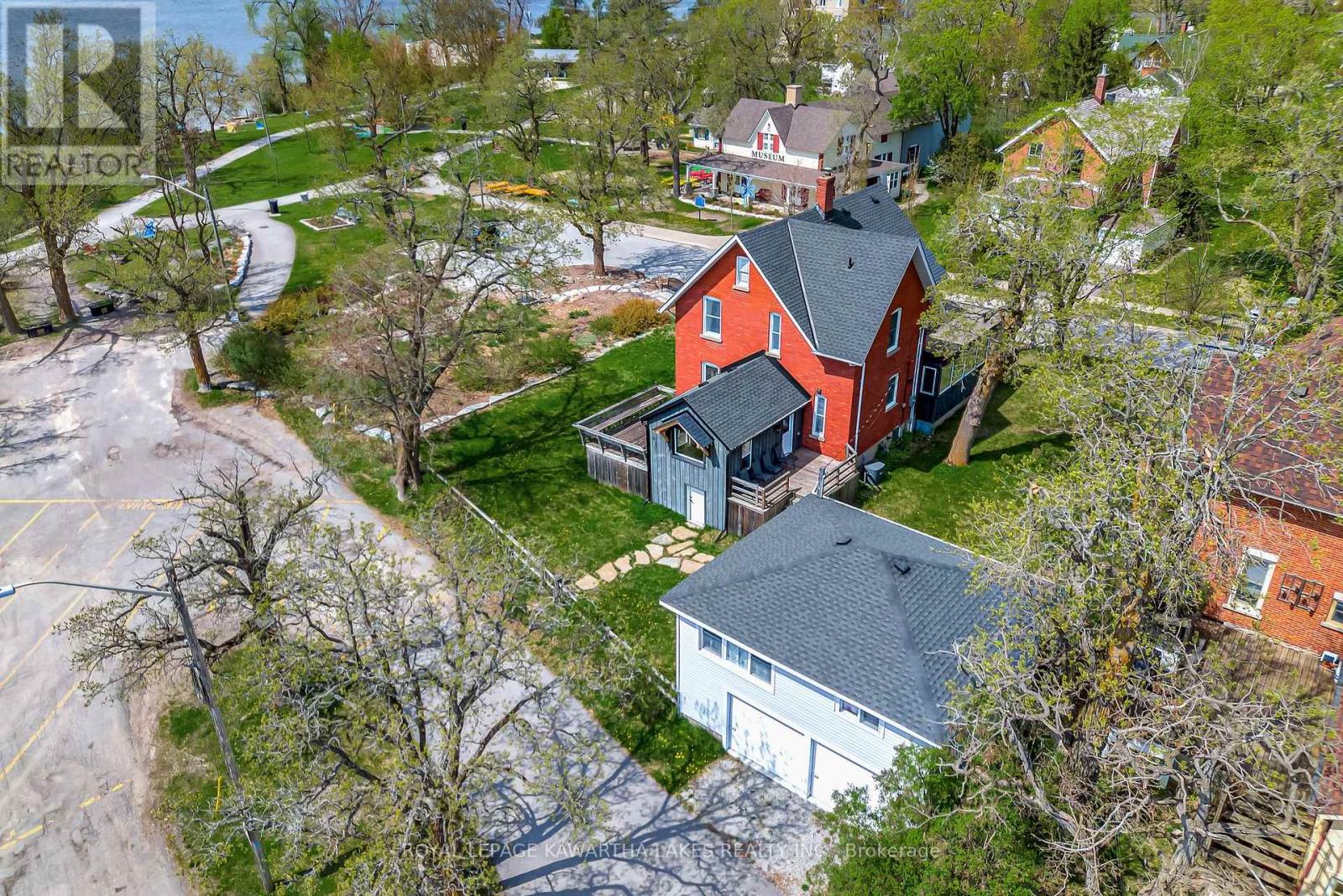 45 Oak Street, Kawartha Lakes, Ontario  K0M 1N0 - Photo 6 - X12391085