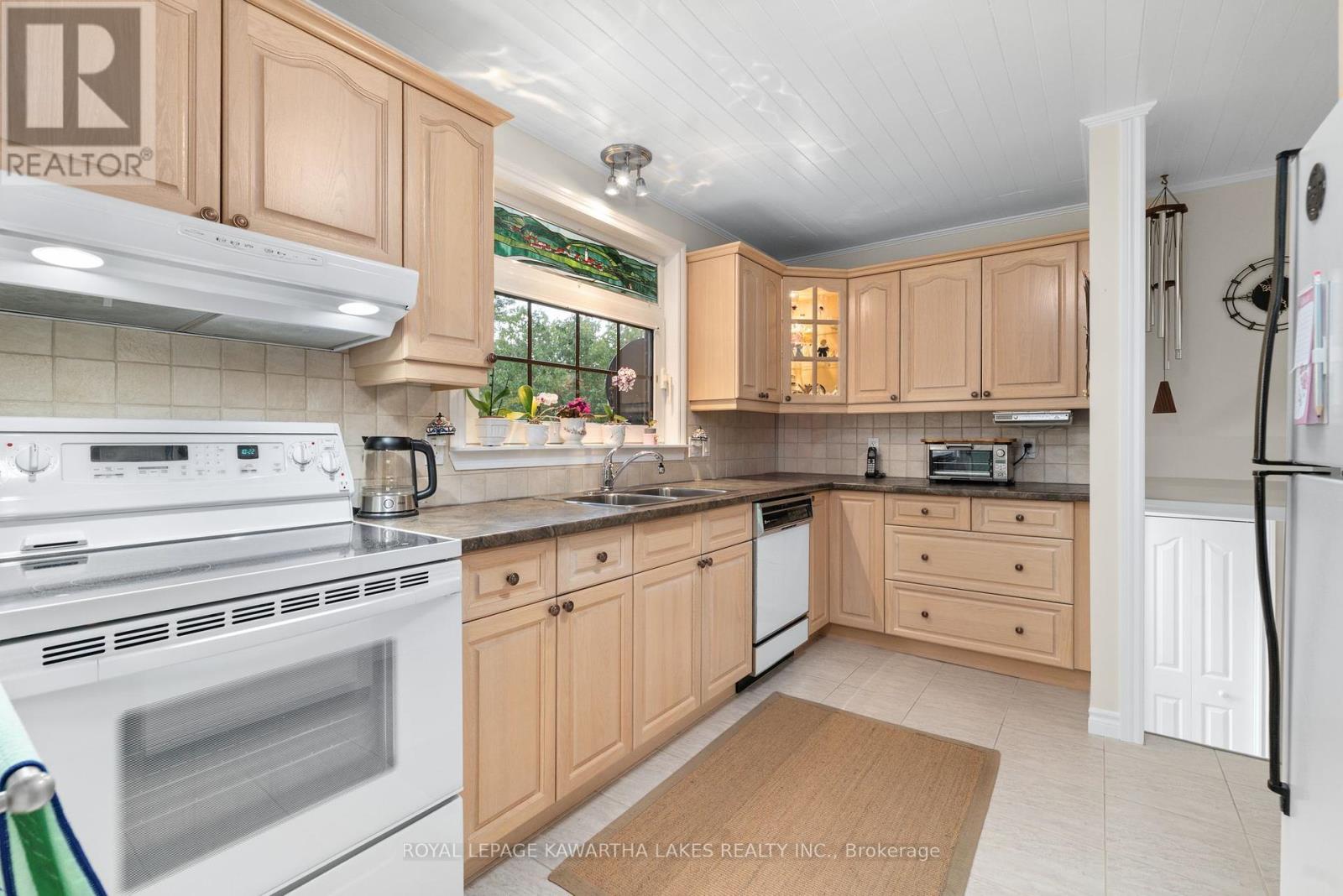 3 Pinewood Crescent, Kawartha Lakes, Ontario  L0A 1K0 - Photo 15 - X12424078