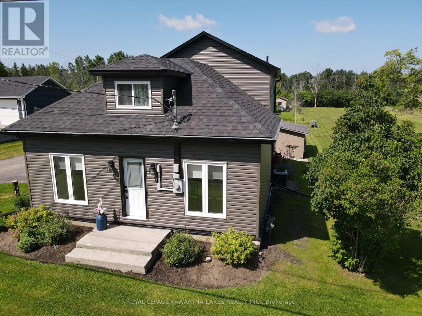31410 Lake Ridge Road, Georgina, Ontario  L0E 1N0 - Photo 2 - N12425938