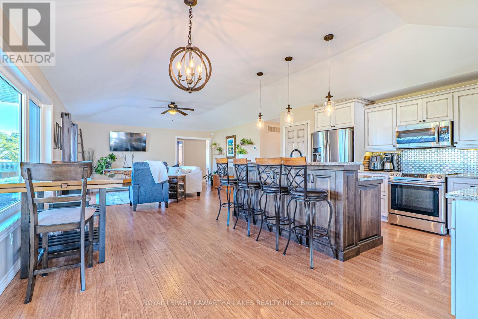 59 Weldon Road, Kawartha Lakes, Ontario  K9V 4R6 - Photo 14 - X12434592