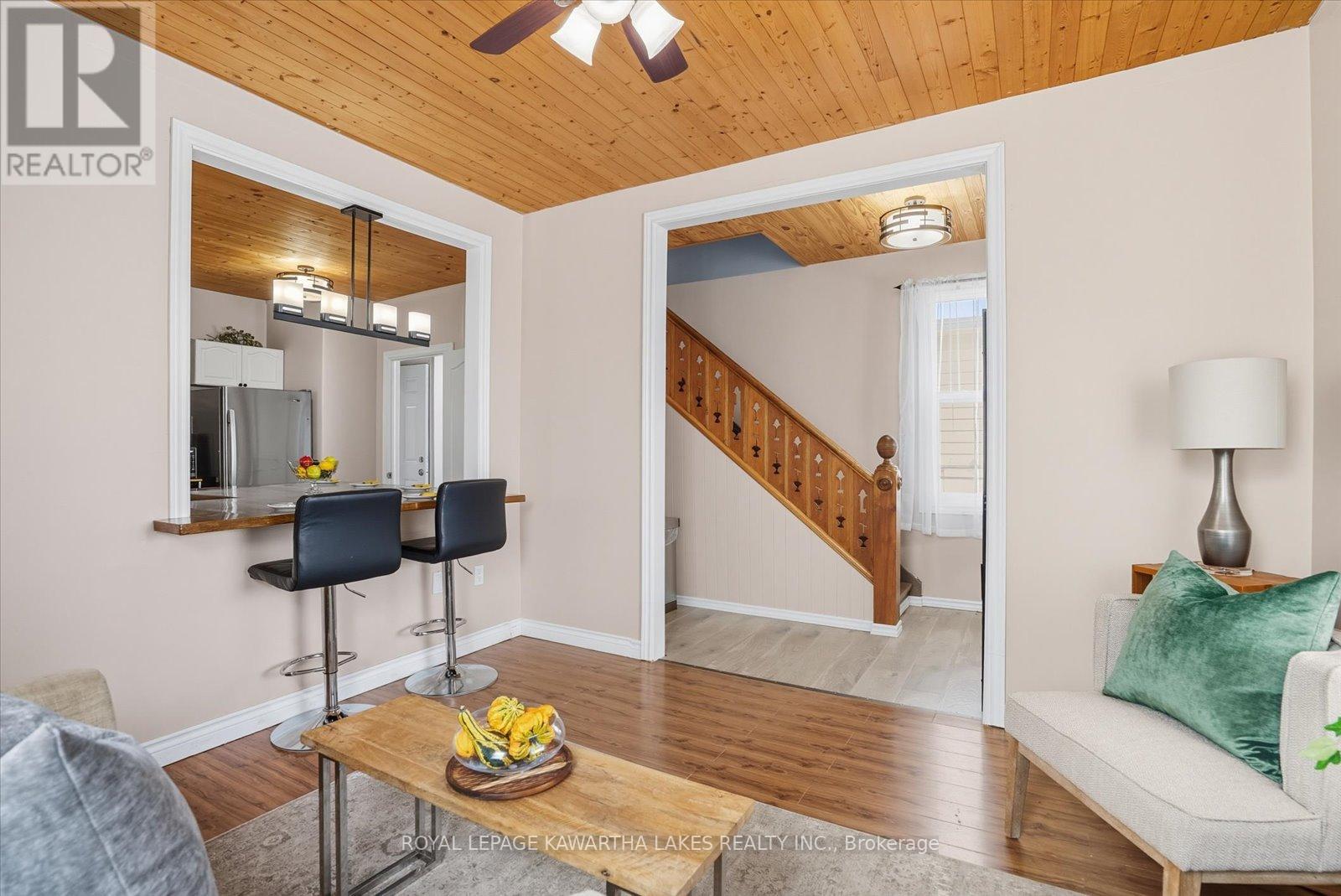 18 Mary Street W, Kawartha Lakes, Ontario  K9V 2N4 - Photo 11 - X12442674