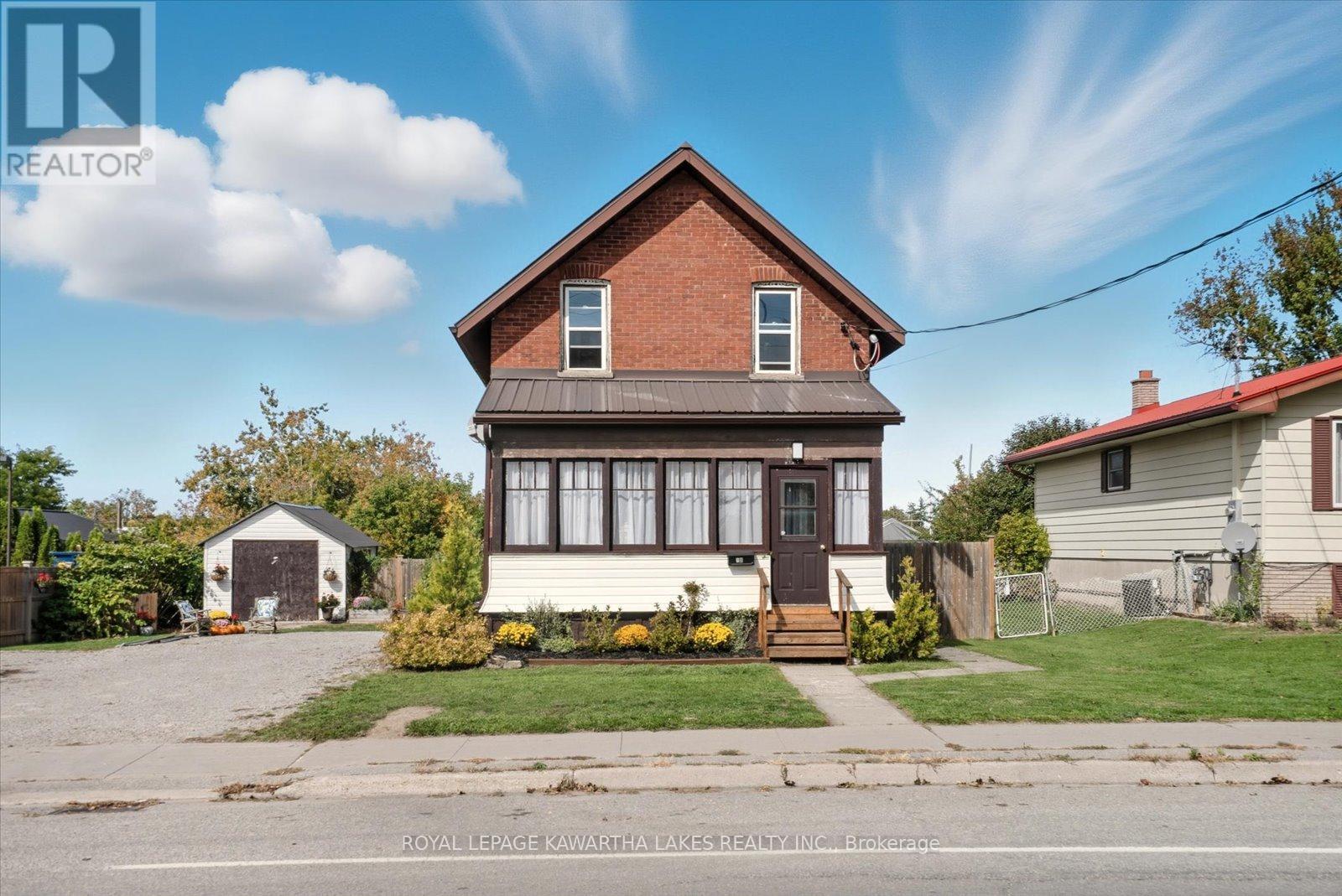 18 Mary Street W, Kawartha Lakes, Ontario  K9V 2N4 - Photo 3 - X12442674