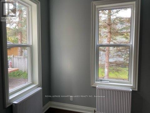 33 Glenelg Street W, Kawartha Lakes, Ontario  K9V 2T9 - Photo 14 - X12442682