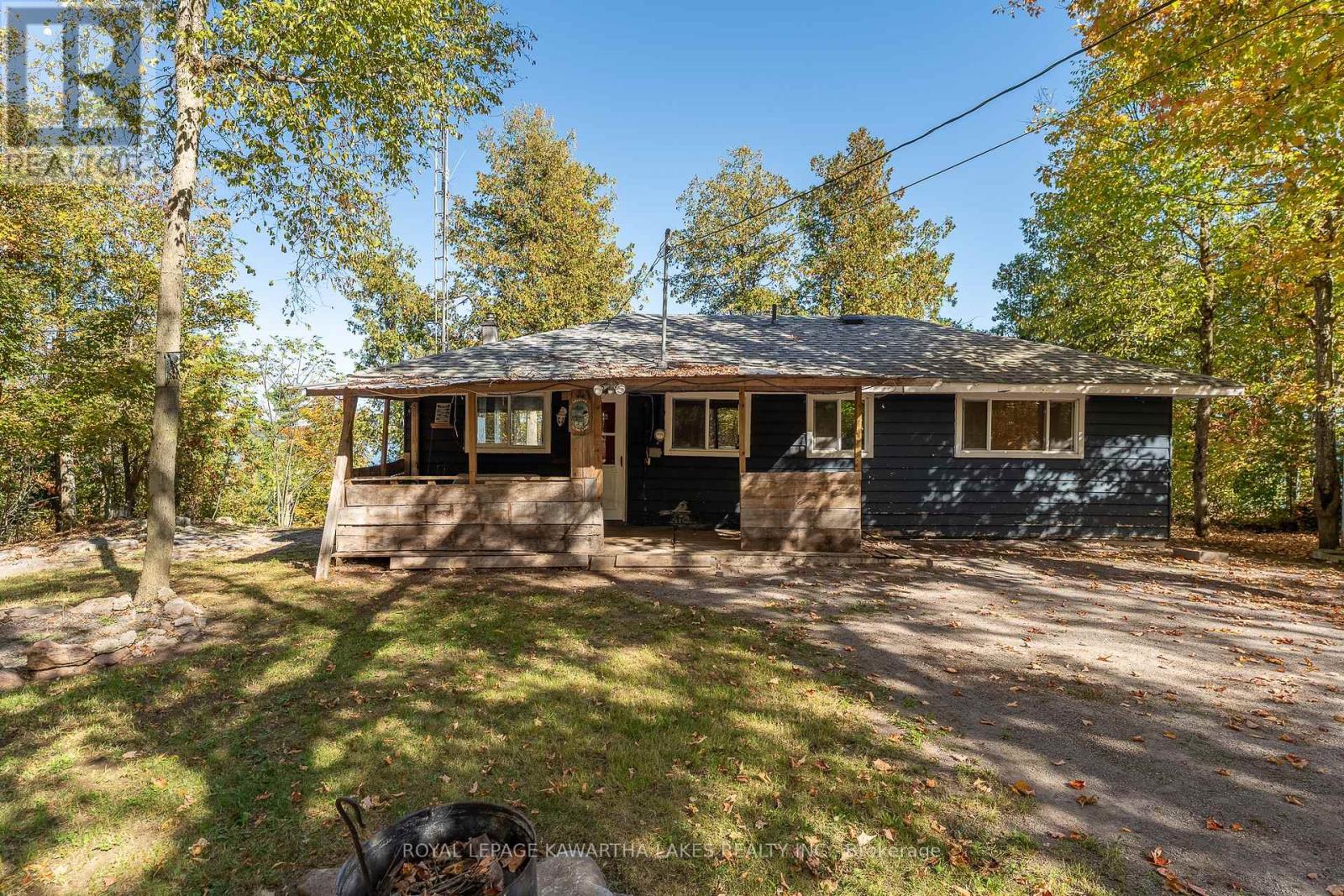 152 Griffin Drive, Kawartha Lakes, Ontario  K0M 1K0 - Photo 1 - X12443502