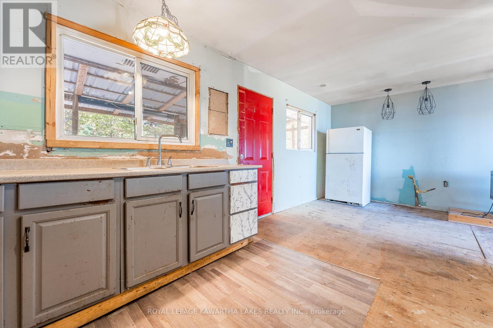 152 Griffin Drive, Kawartha Lakes, Ontario  K0M 1K0 - Photo 7 - X12443502