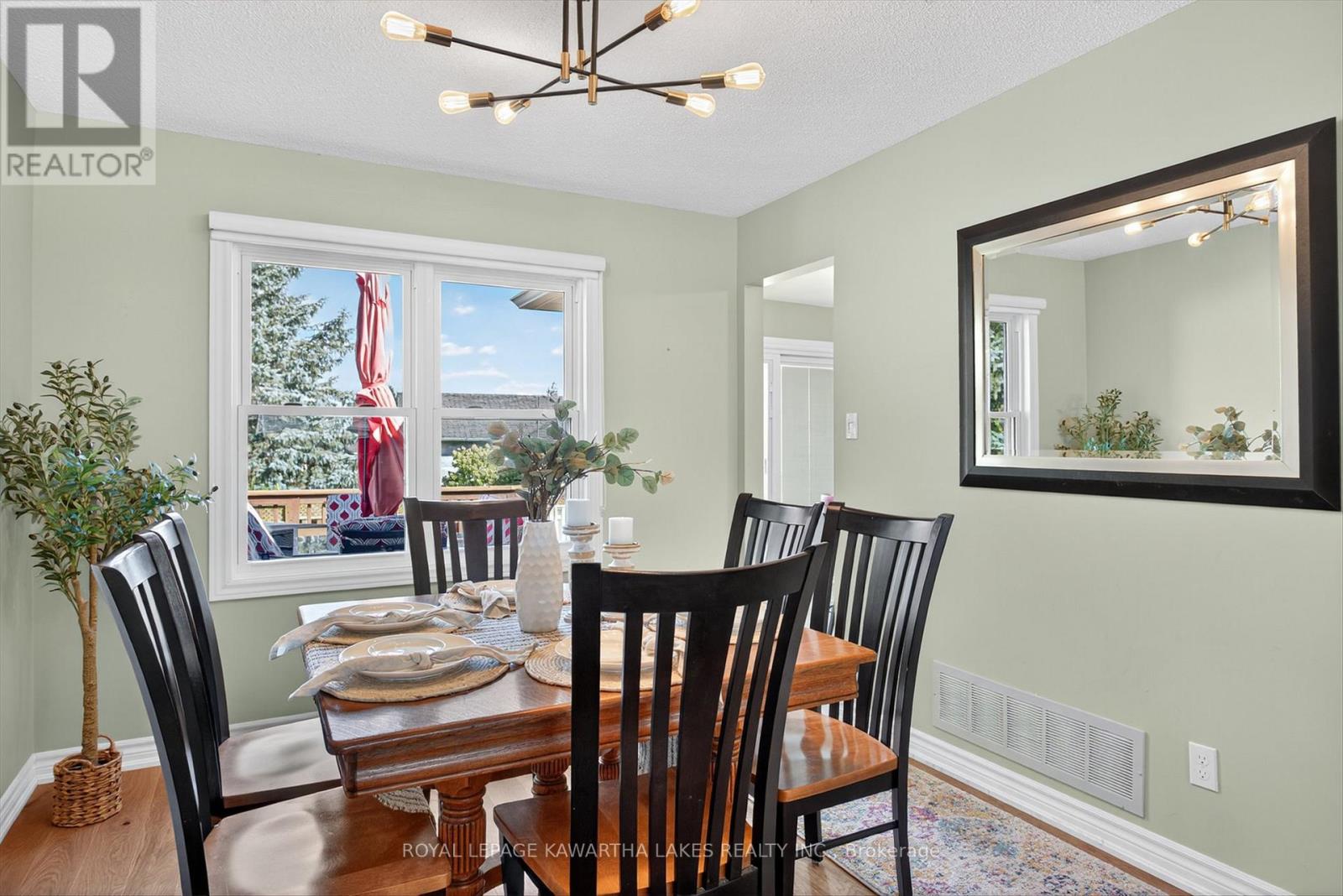 198 Elgin Street, Kawartha Lakes, Ontario  K9V 6B1 - Photo 11 - X12454290