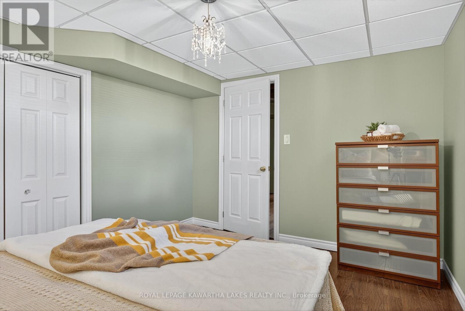 198 Elgin Street, Kawartha Lakes, Ontario  K9V 6B1 - Photo 34 - X12454290