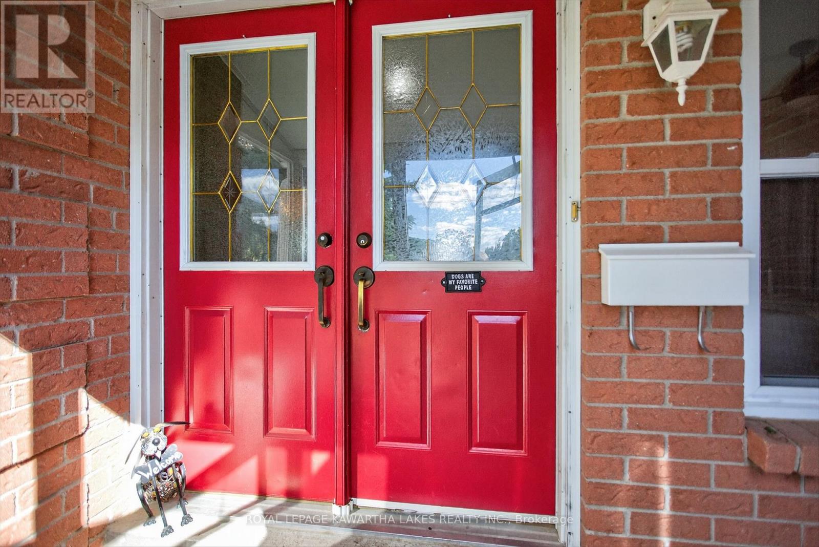 198 Elgin Street, Kawartha Lakes, Ontario  K9V 6B1 - Photo 4 - X12454290
