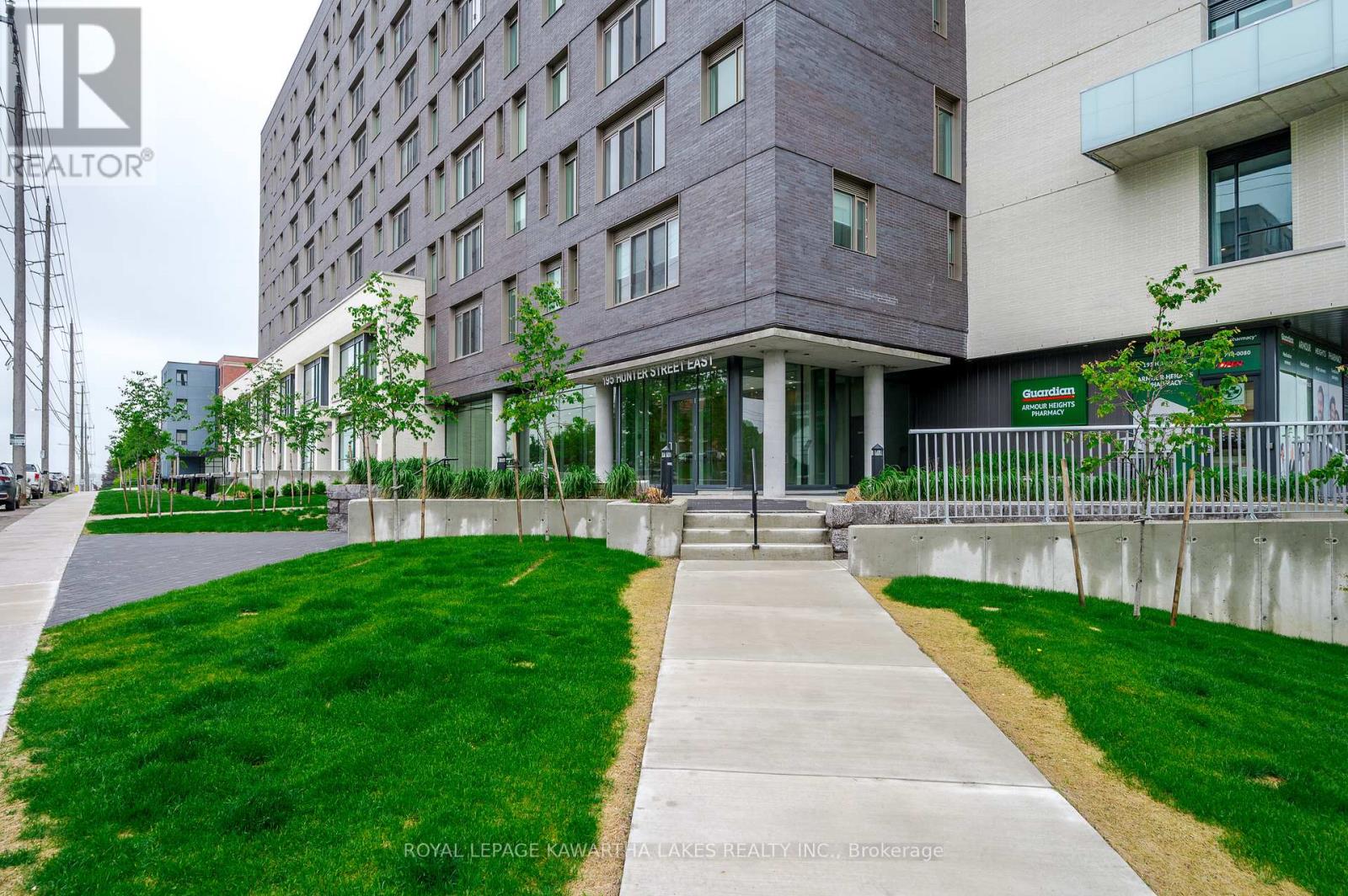 <div class="slider-price">$549,000</div><p>404 - 195 Hunter Street E, Peterborough East, Ontario</p>