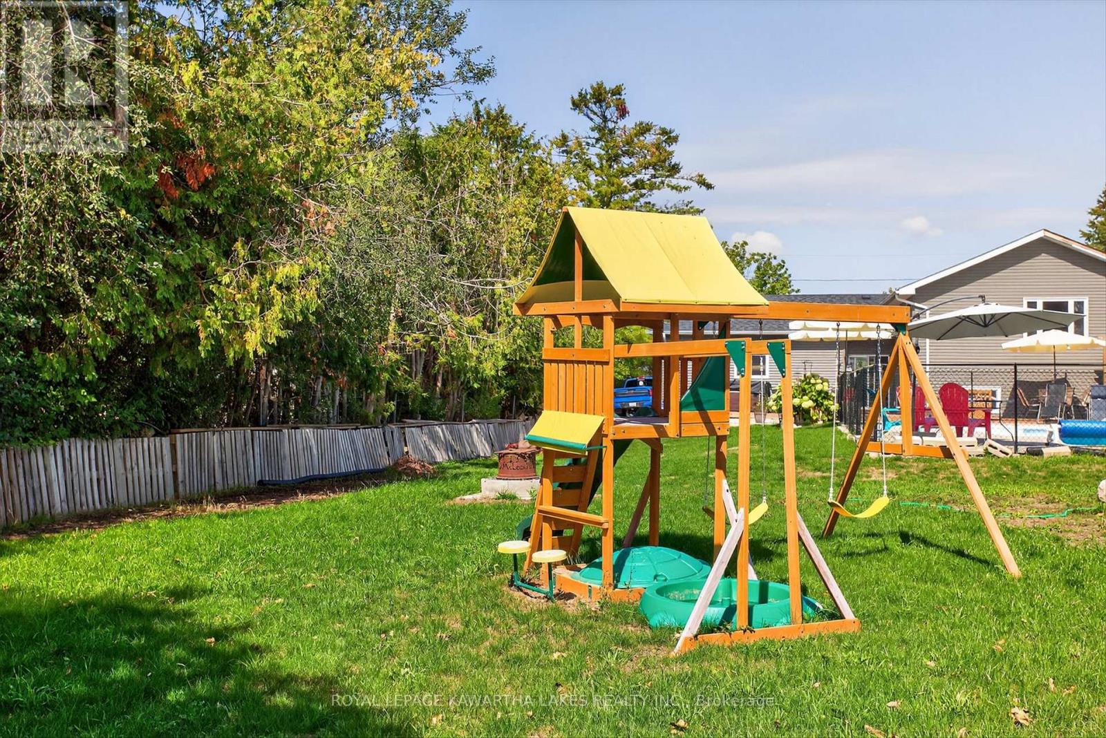 21 Hillside Drive, Kawartha Lakes, Ontario  K9V 1A3 - Photo 38 - X12467476