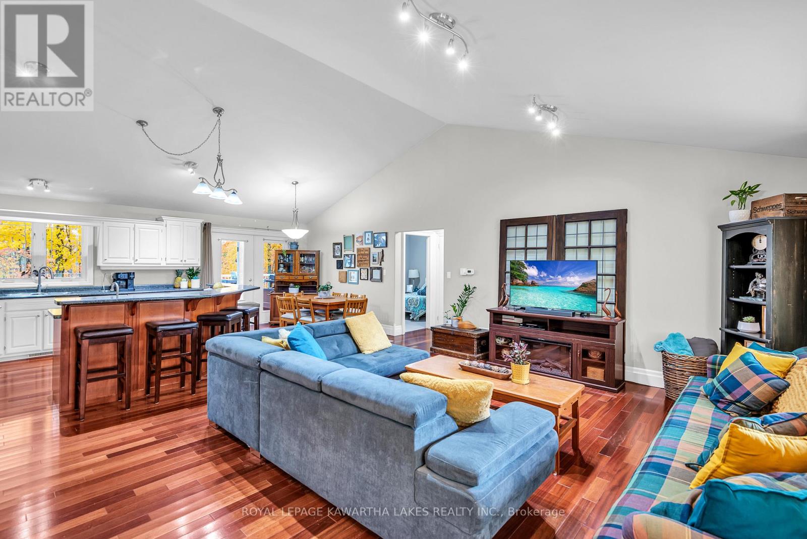 356 Olivers Road, Kawartha Lakes, Ontario  K0M 1A0 - Photo 6 - X12475290