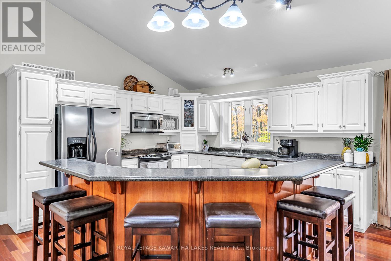 356 Olivers Road, Kawartha Lakes, Ontario  K0M 1A0 - Photo 8 - X12475290