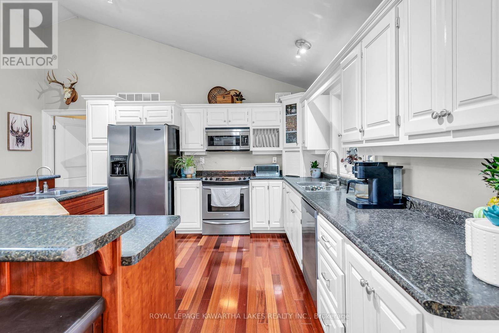 356 Olivers Road, Kawartha Lakes, Ontario  K0M 1A0 - Photo 9 - X12475290
