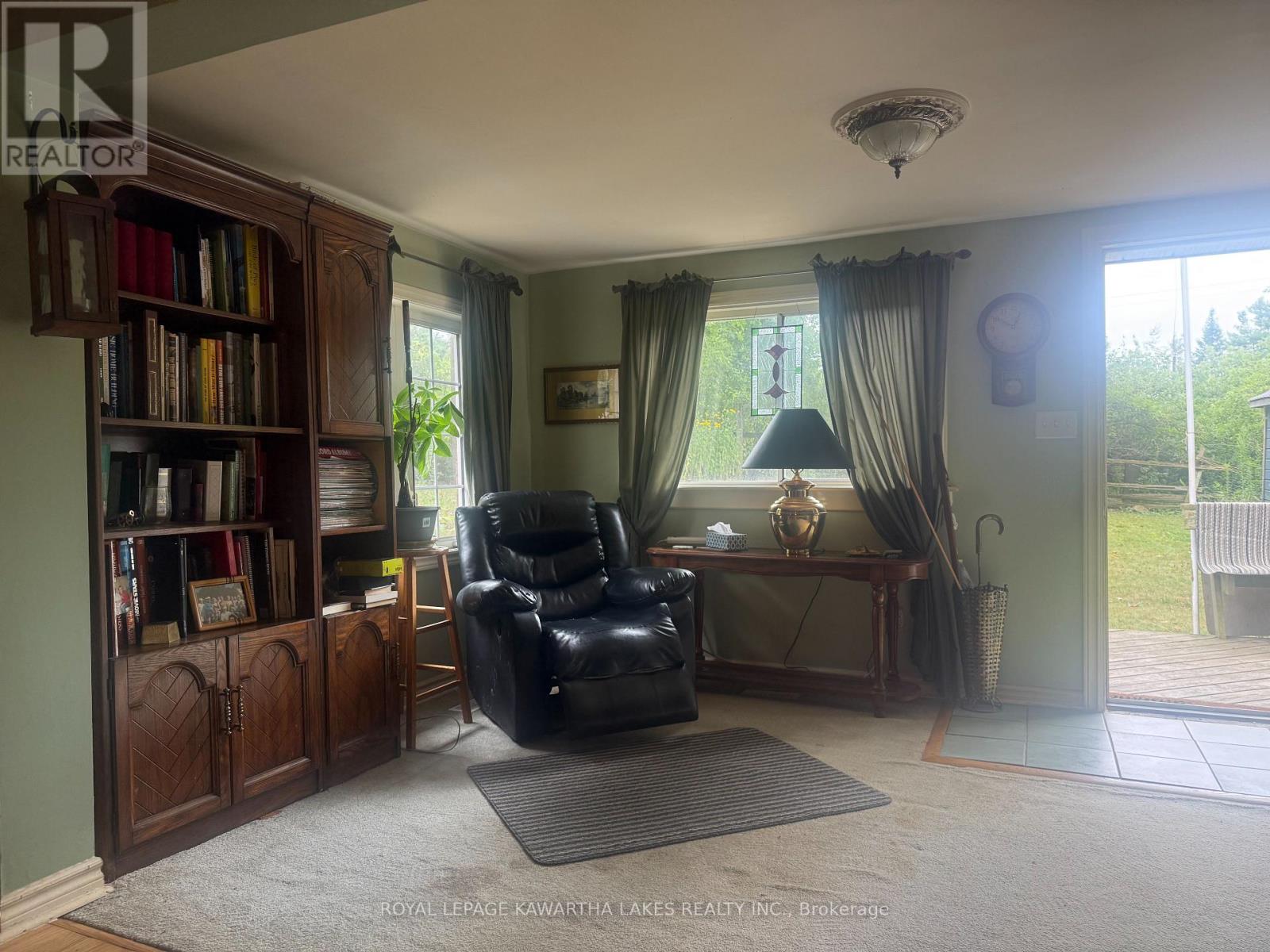 5 Government Dock Road, Kawartha Lakes, Ontario  K0M 2L0 - Photo 10 - X12499764