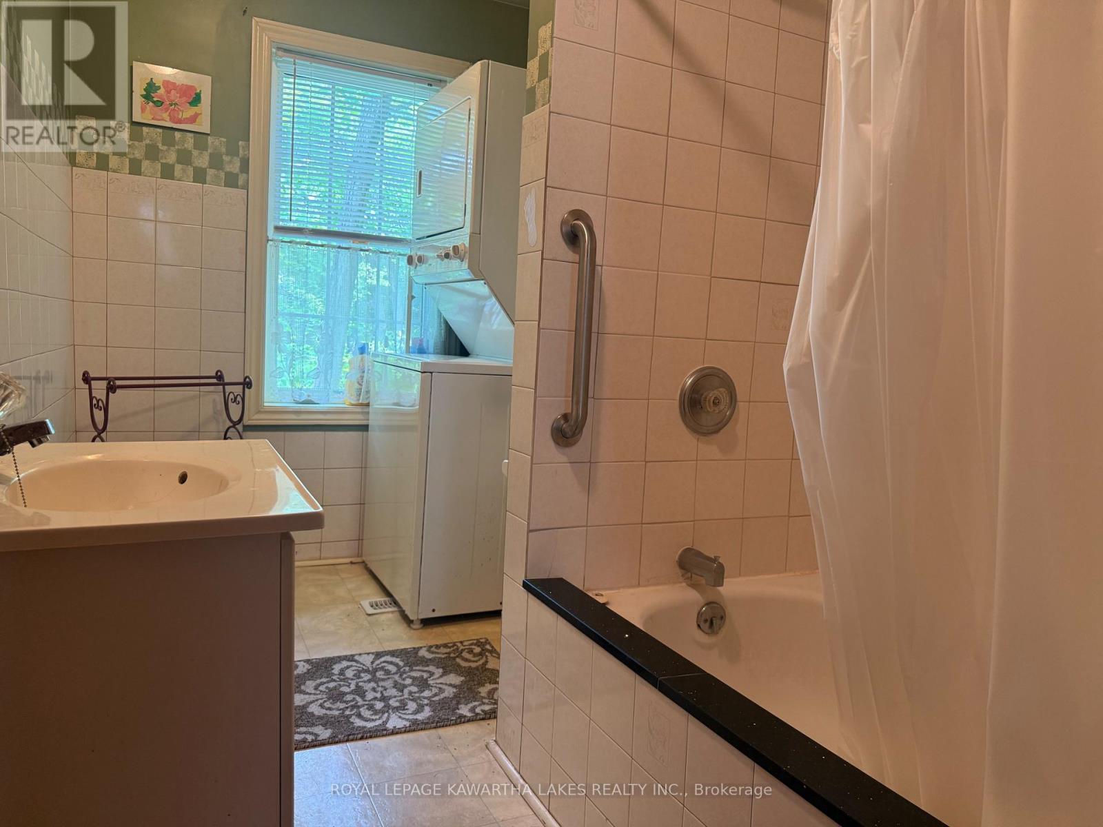 5 Government Dock Road, Kawartha Lakes, Ontario  K0M 2L0 - Photo 22 - X12499764