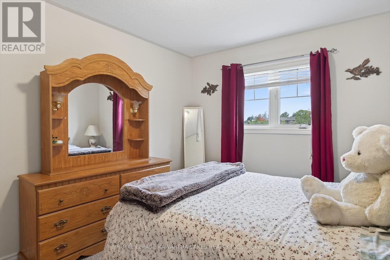 26 Chadwin Drive, Kawartha Lakes, Ontario  K9V 0E9 - Photo 16 - X12501528