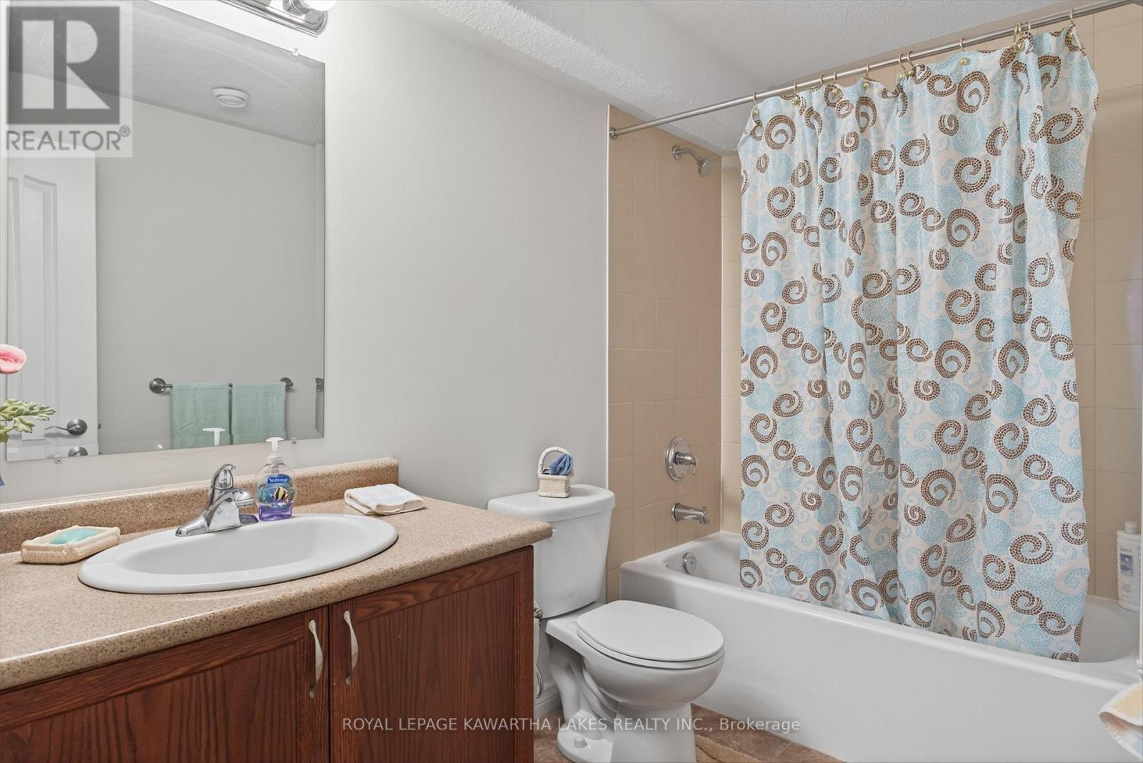 26 Chadwin Drive, Kawartha Lakes, Ontario  K9V 0E9 - Photo 22 - X12501528