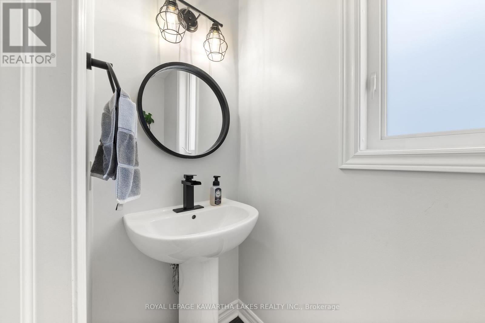 29 Logan Lane, Kawartha Lakes, Ontario  K9V 0L3 - Photo 40 - X12506564