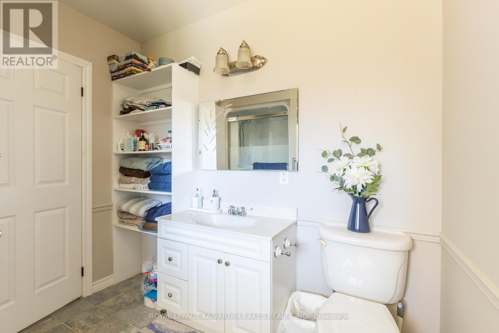 18 Hill Street, Kawartha Lakes, Ontario  K9V 0H5 - Photo 27 - X12510914