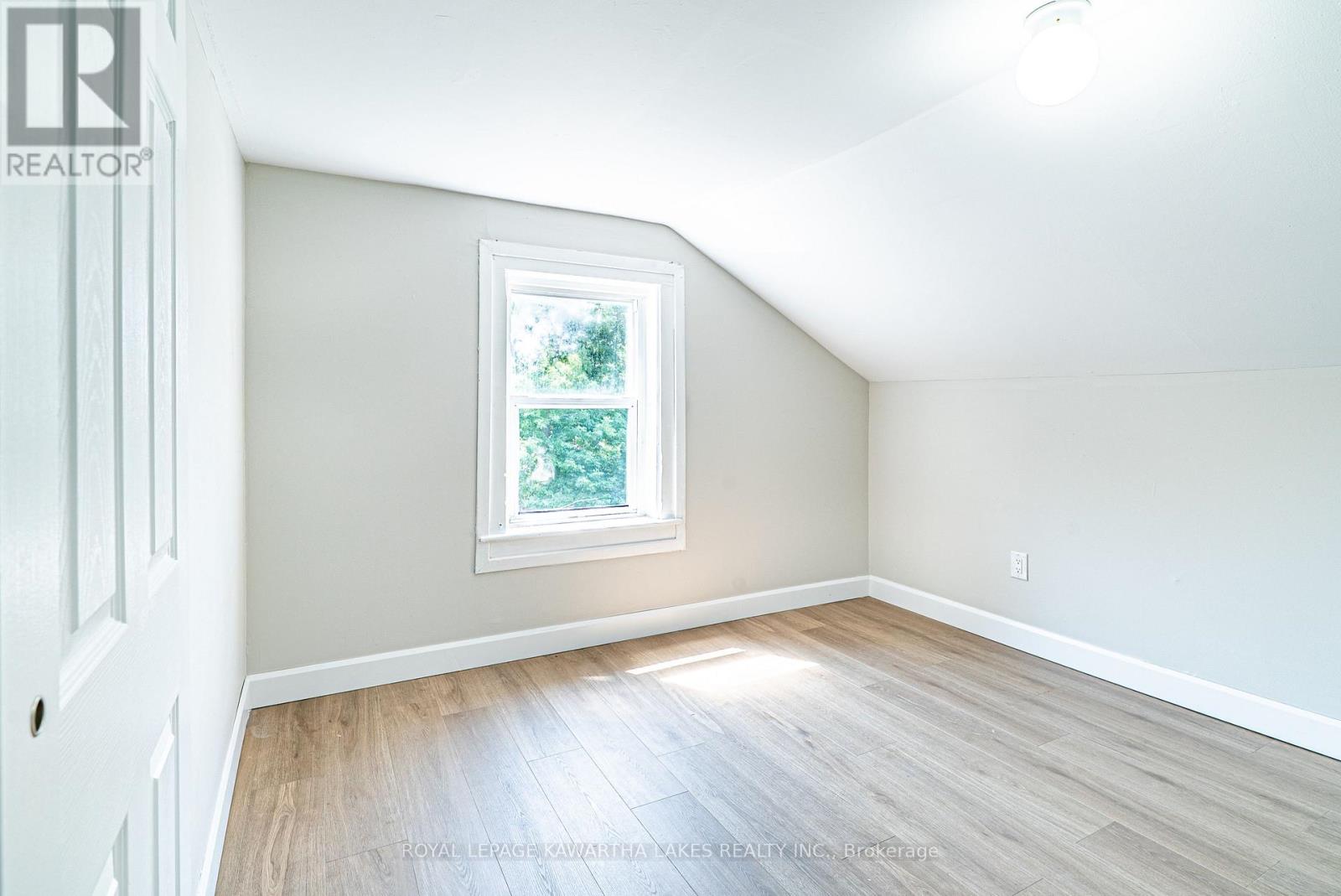 50 St Patrick Street, Kawartha Lakes, Ontario  K9V 1R3 - Photo 17 - X12540502