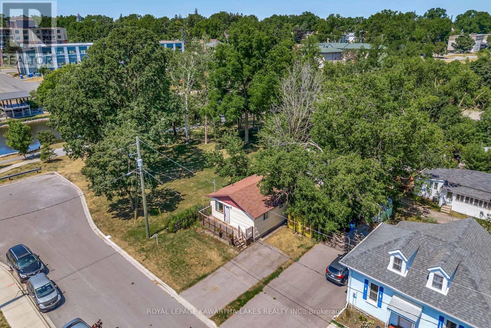 4 Bond Street E, Kawartha Lakes, Ontario  K9V 3P3 - Photo 10 - X12595422