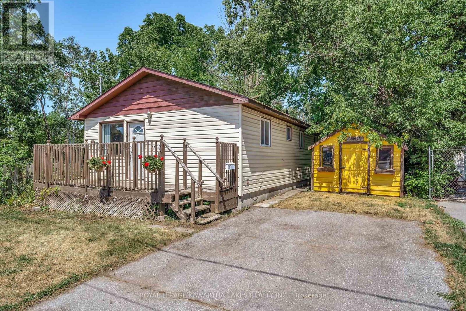 4 Bond Street E, Kawartha Lakes, Ontario  K9V 3P3 - Photo 12 - X12595422