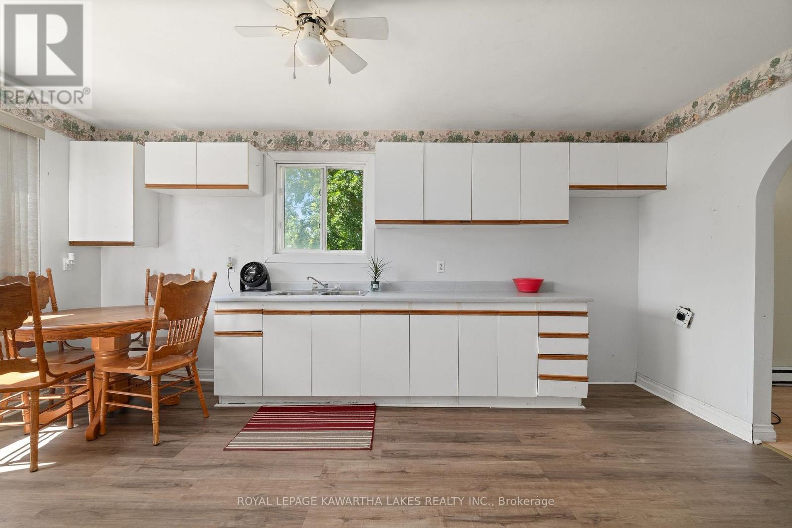 4 Bond Street E, Kawartha Lakes, Ontario  K9V 3P3 - Photo 20 - X12595422