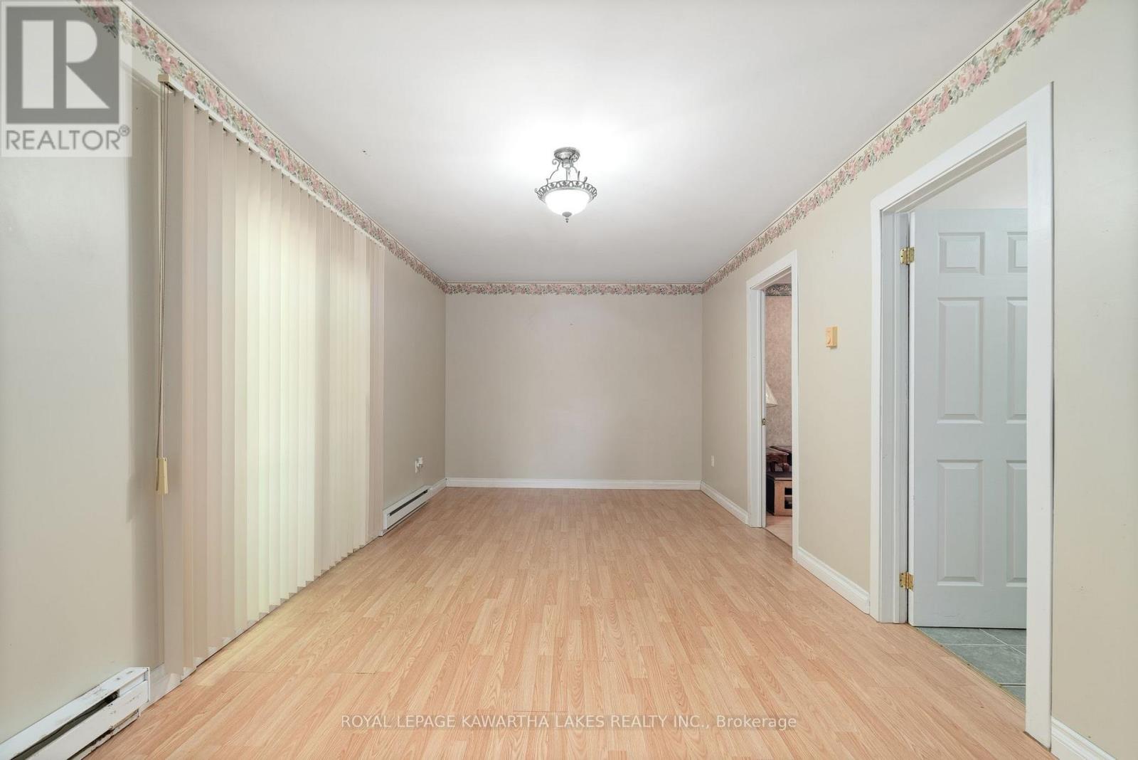 4 Bond Street E, Kawartha Lakes, Ontario  K9V 3P3 - Photo 23 - X12595422