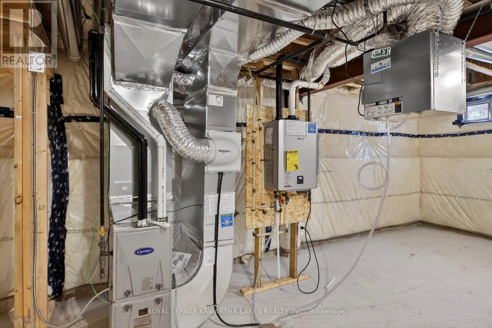 71 Watts Mew, Kawartha Lakes, Ontario  K9V 0T3 - Photo 42 - X12665320