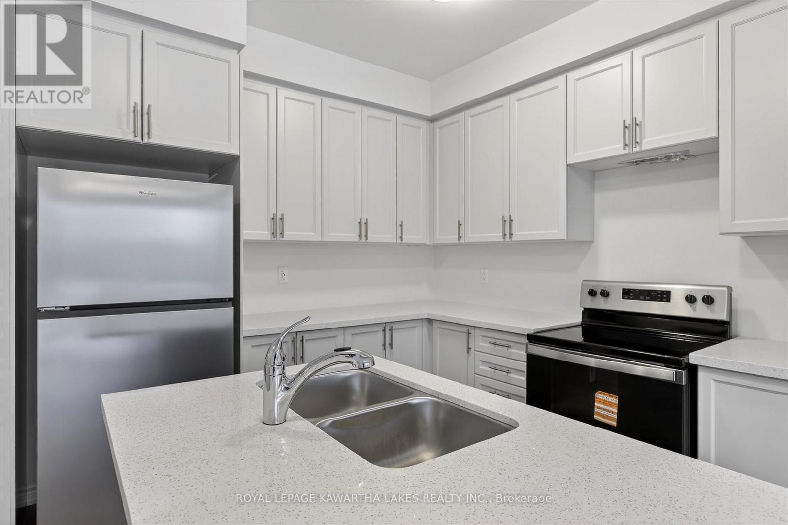 77 Watts Mew, Kawartha Lakes, Ontario  K9V 0T3 - Photo 12 - X12665344