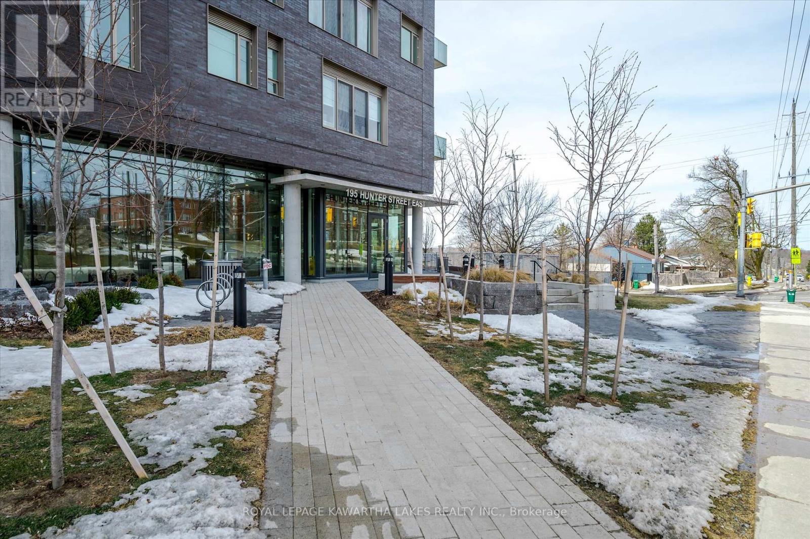 <div class="slider-price">$539,900</div><p>404 - 195 Hunter Street E, Peterborough, Ontario</p>