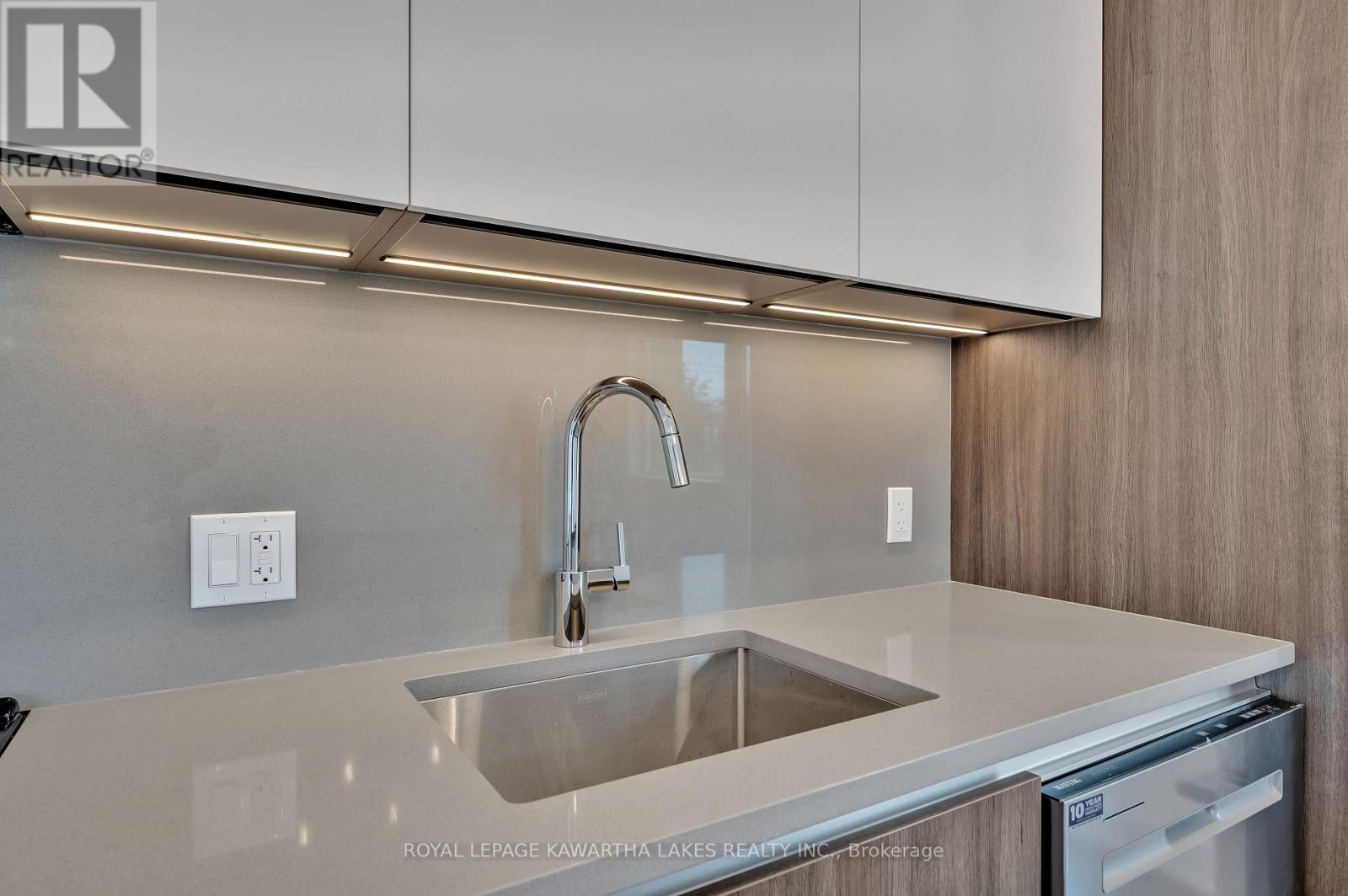 404 - 195 Hunter Street E, Peterborough, Ontario  K9H 1G9 - Photo 16 - X12675974