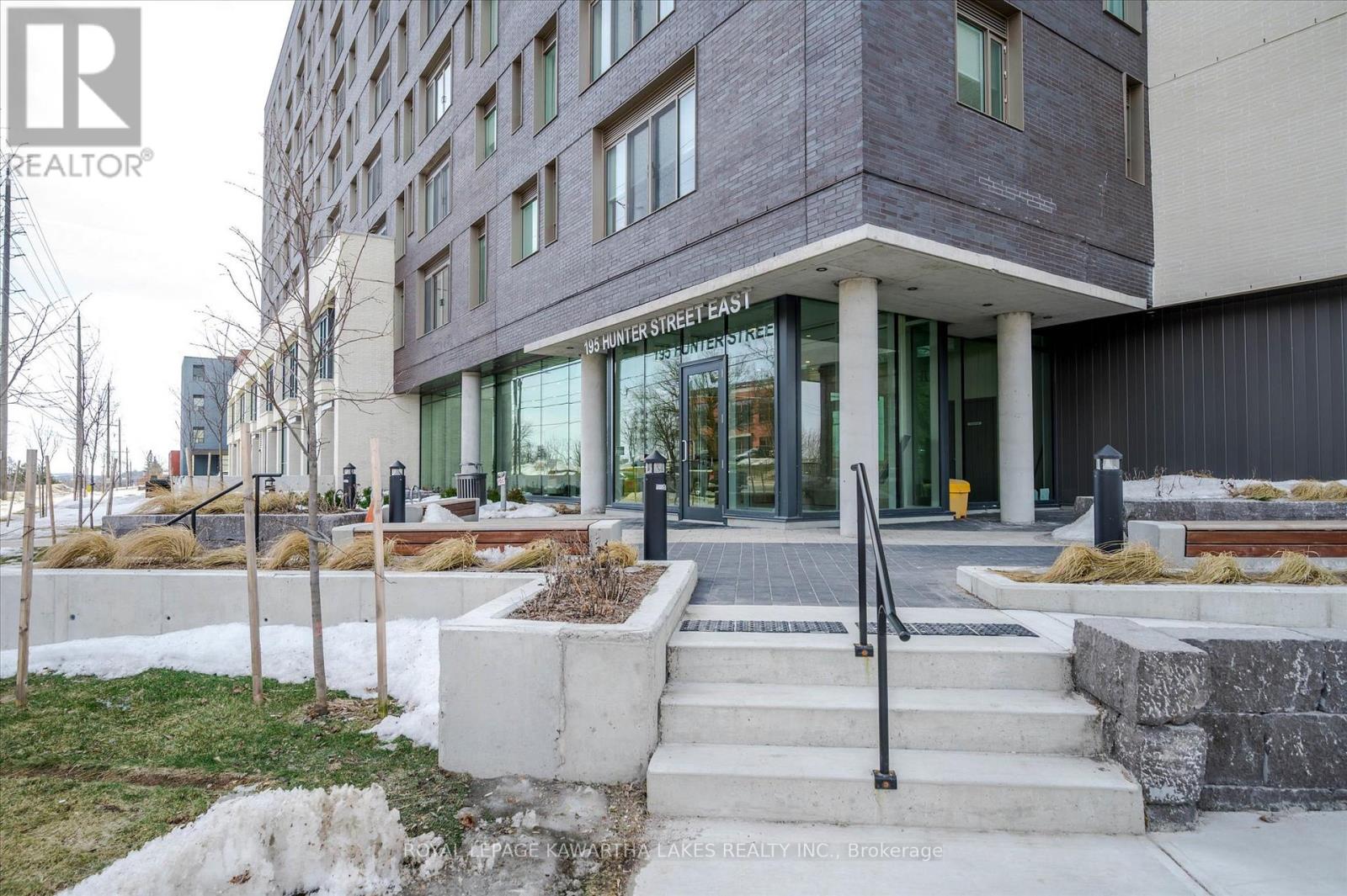 404 - 195 Hunter Street E, Peterborough, Ontario  K9H 1G9 - Photo 3 - X12675974