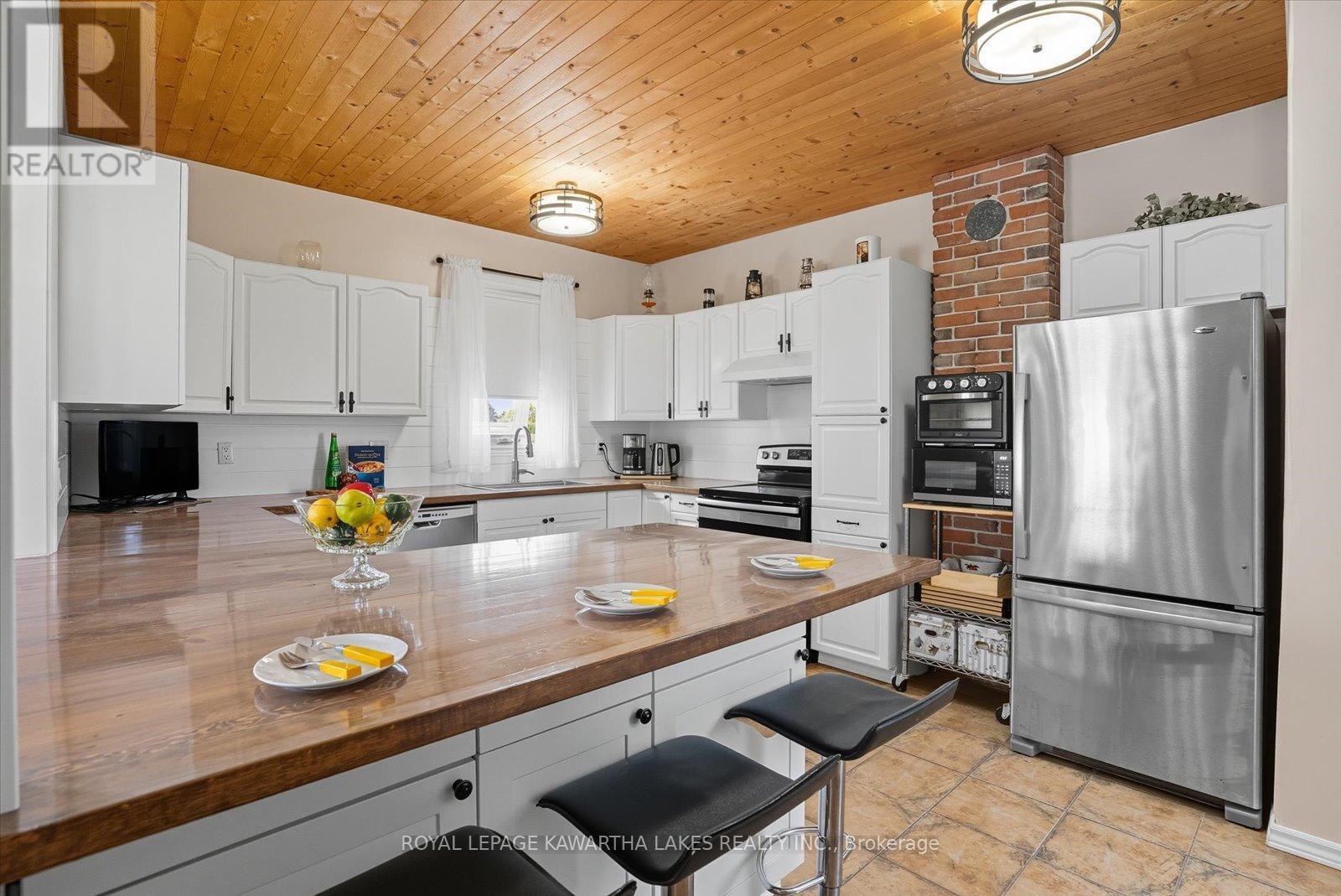 18 Mary Street W, Kawartha Lakes, Ontario  K9V 2N4 - Photo 11 - X12700570